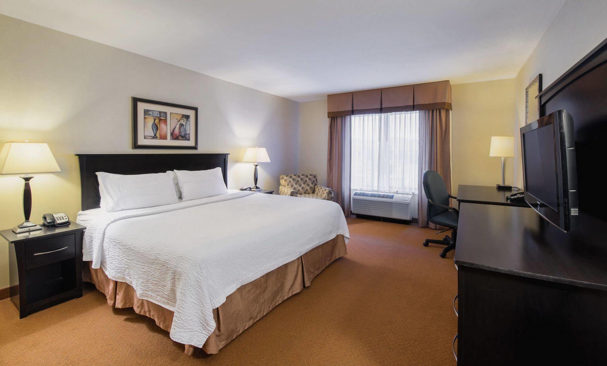 Fairfield Inn & Suites By Marriott Kelowna Kültér fotó